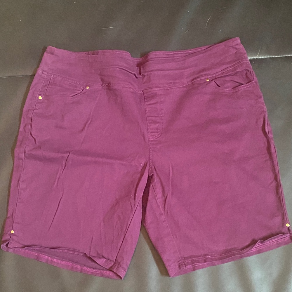 IMAN Rich Purple Women's Bermudas